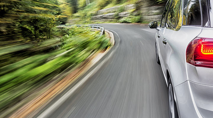 Mercedes-Benz Leans in Corner